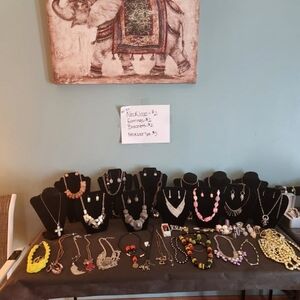 Elegant Silver and Black Necklace